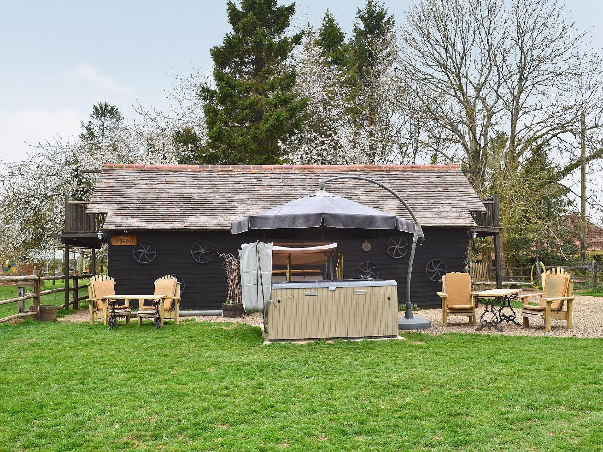 Byre Cottage - 29410 Elmsted 外观 照片